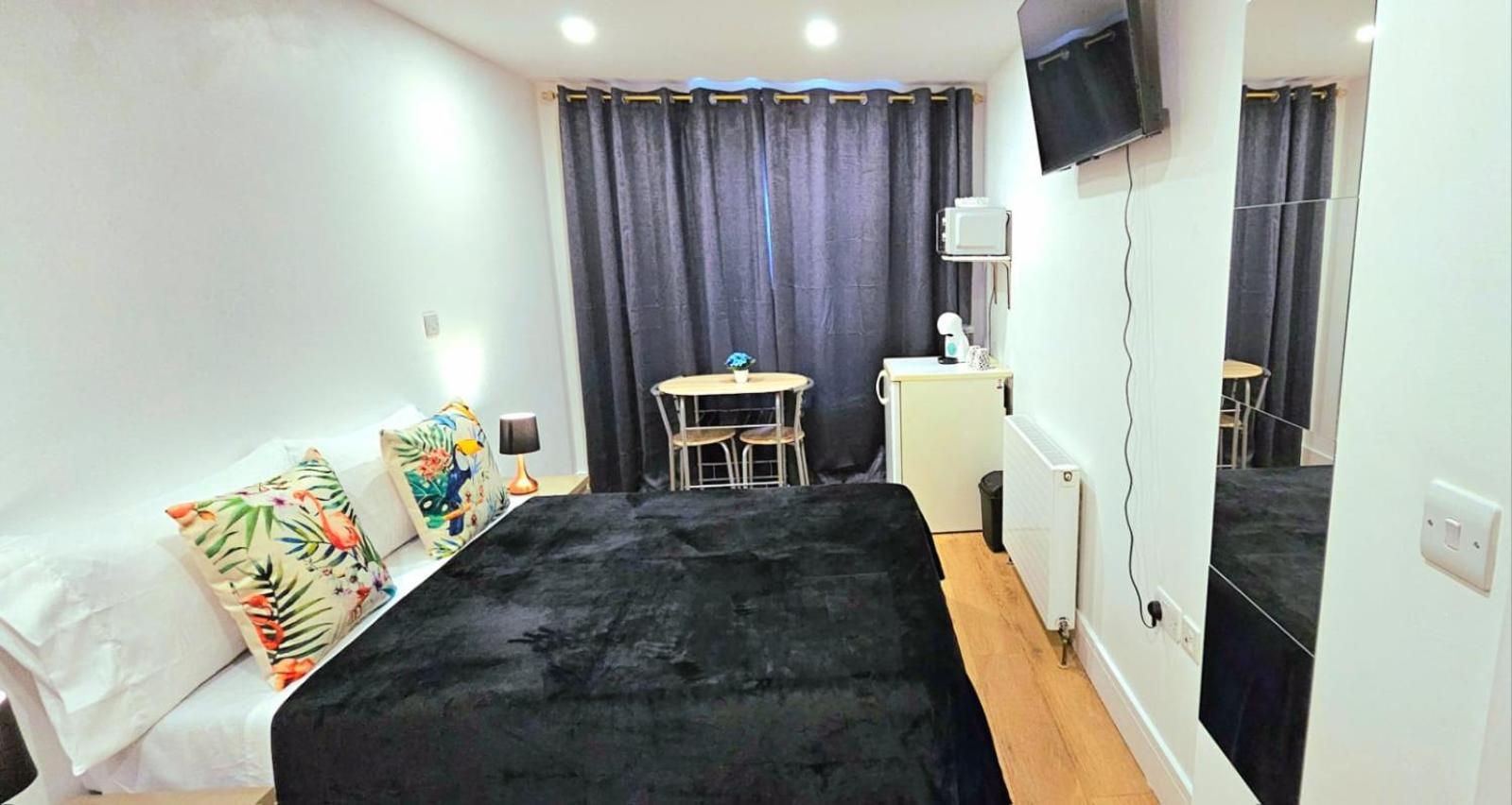 Penelope Ensuite Double Room London Ngoại thất bức ảnh